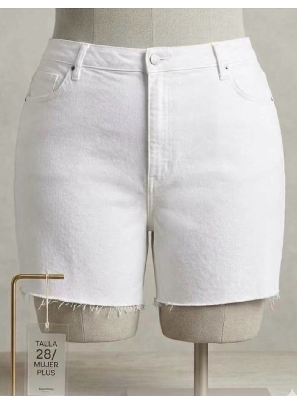 Old Navy Size 28 White High-Rise Frayed Hem Denim Shorts